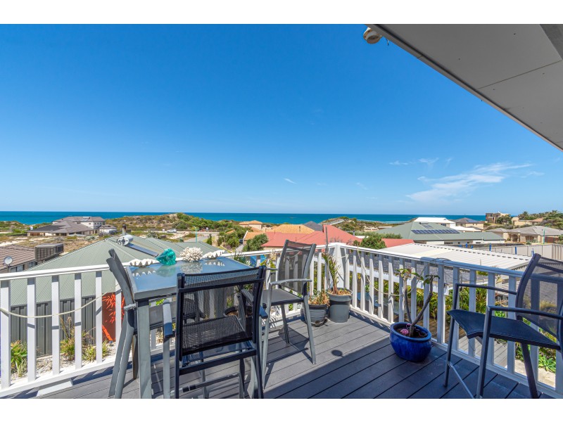 8 Harlequin Way, Yanchep WA 6035