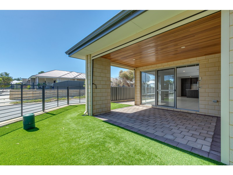 16 Bunker Crescent, Yanchep WA 6035