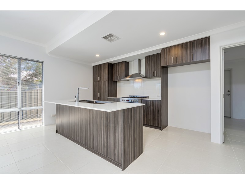 16 Bunker Crescent, Yanchep WA 6035