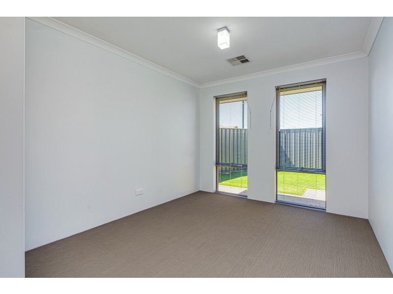 16 Bunker Crescent, Yanchep WA 6035