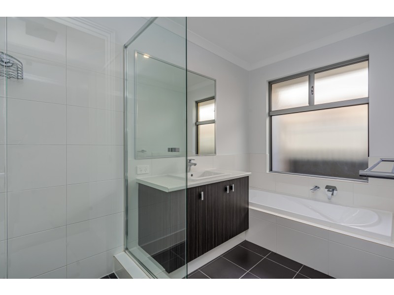 16 Bunker Crescent, Yanchep WA 6035