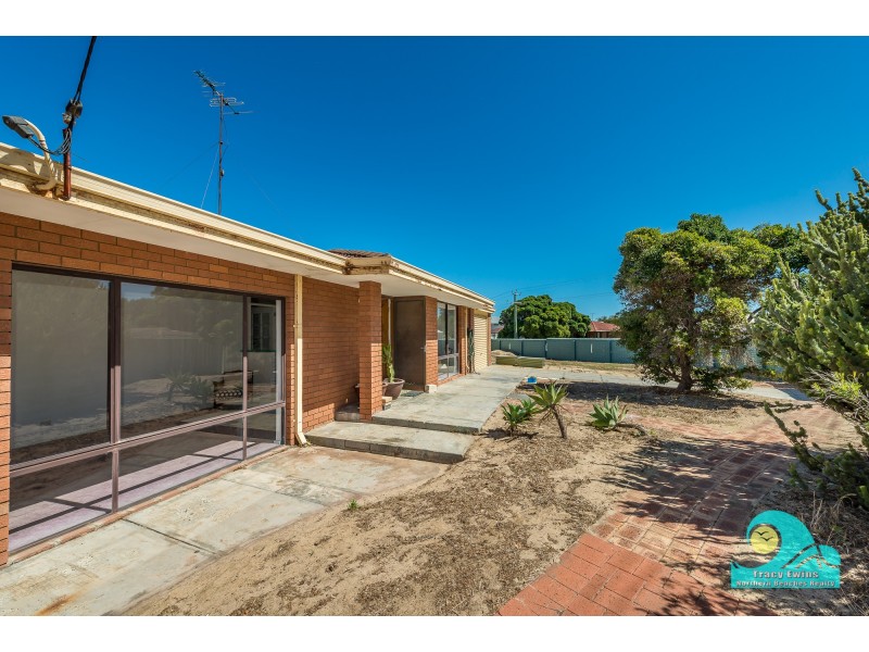 1 Compass Circle, Yanchep WA 6035