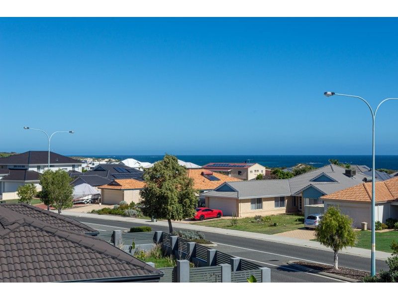 130 Lagoon Drive, Yanchep WA 6035