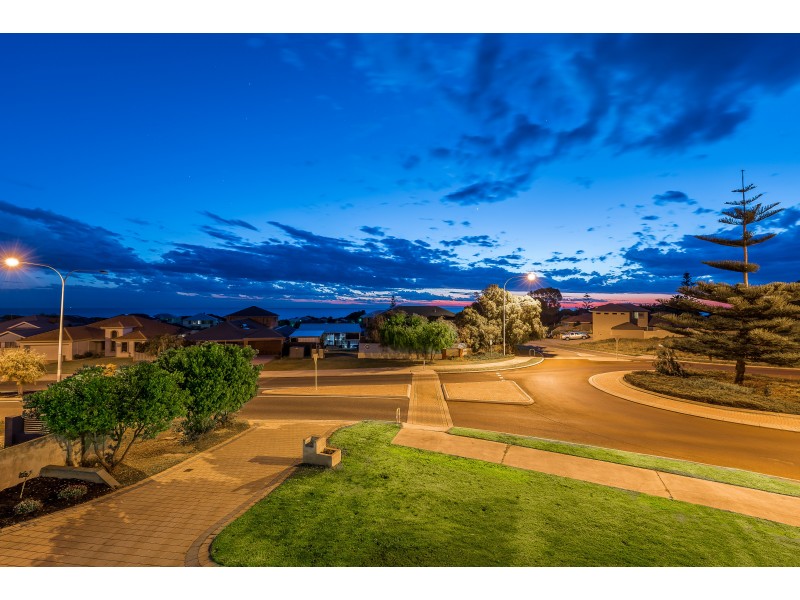 130 Lagoon Drive, Yanchep WA 6035