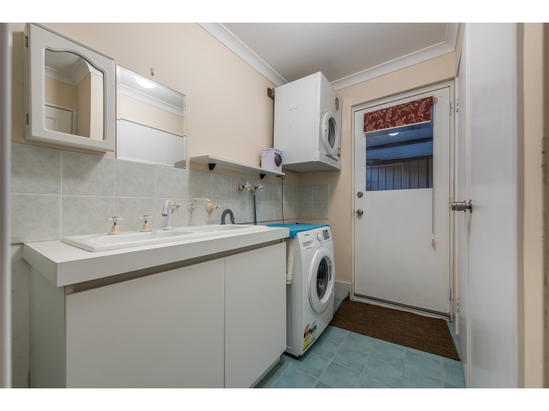 130 Lagoon Drive, Yanchep WA 6035