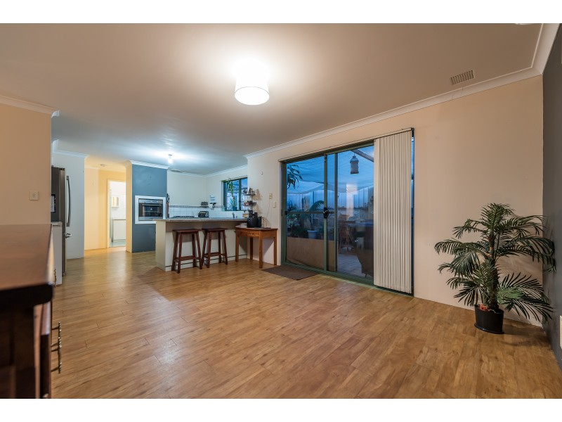 130 Lagoon Drive, Yanchep WA 6035