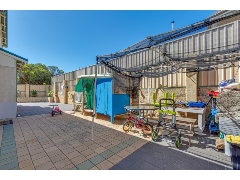 130 Lagoon Drive, Yanchep WA 6035