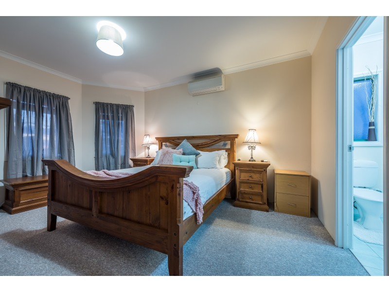 130 Lagoon Drive, Yanchep WA 6035