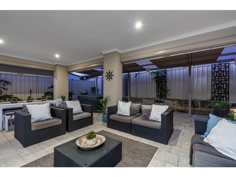 16 Bass Chase, Yanchep WA 6035