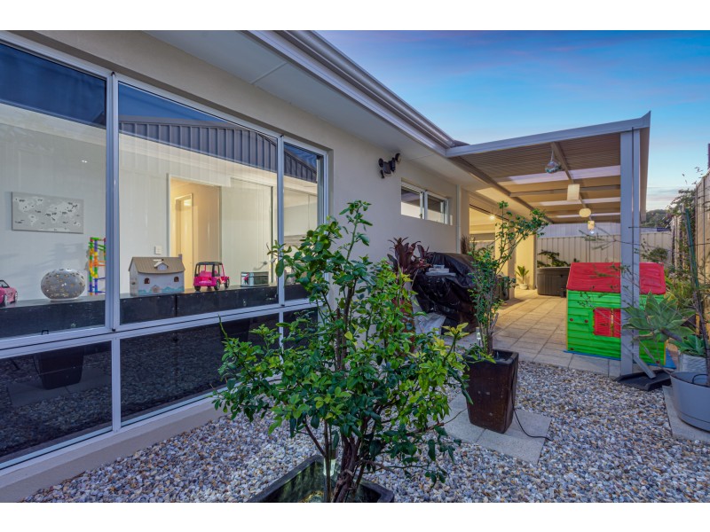 16 Bass Chase, Yanchep WA 6035