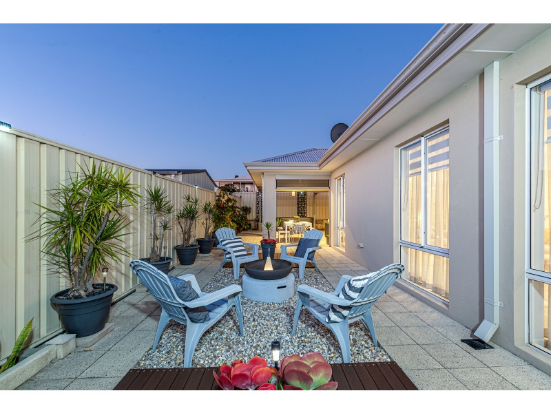 16 Bass Chase, Yanchep WA 6035