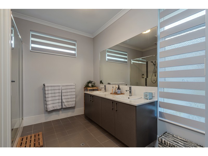 16 Bass Chase, Yanchep WA 6035