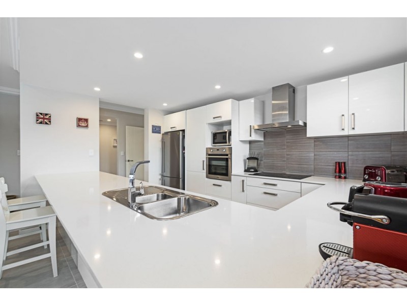 15 Seaside Avenue, Yanchep WA 6035