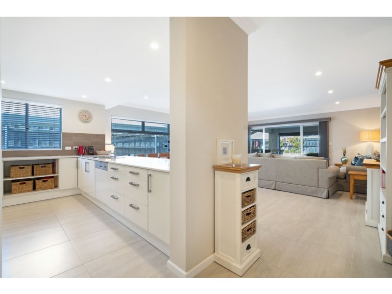 15 Seaside Avenue, Yanchep WA 6035