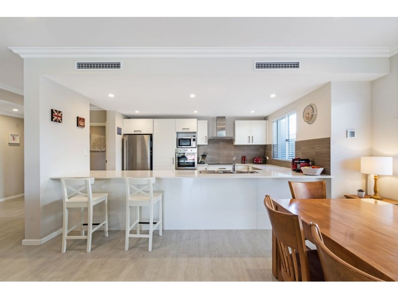 15 Seaside Avenue, Yanchep WA 6035