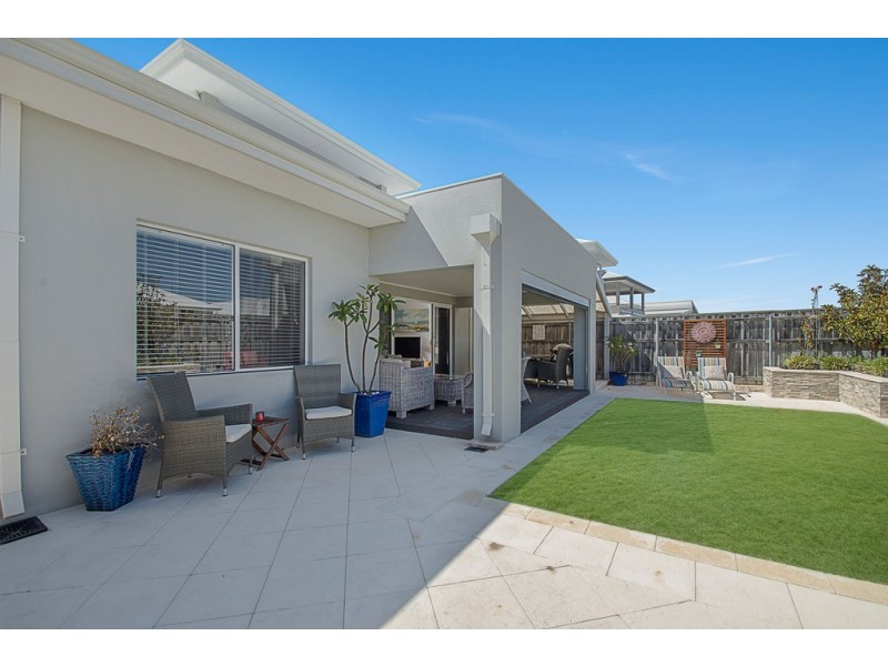 15 Seaside Avenue, Yanchep WA 6035