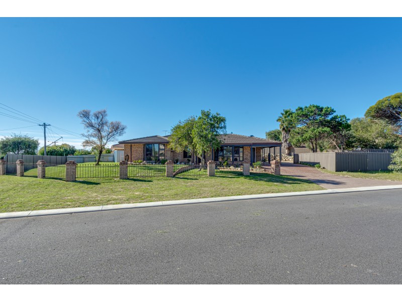 1 Newquay Close, Yanchep WA 6035