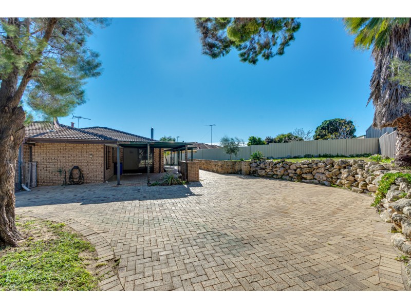 1 Newquay Close, Yanchep WA 6035
