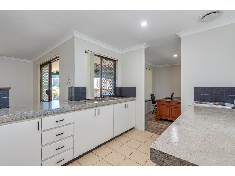 1 Newquay Close, Yanchep WA 6035
