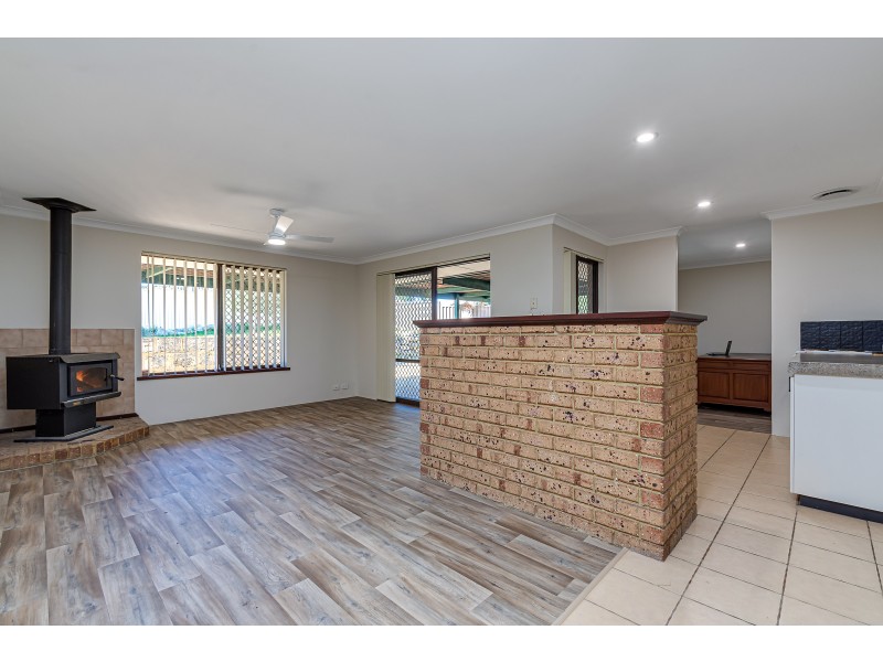 1 Newquay Close, Yanchep WA 6035