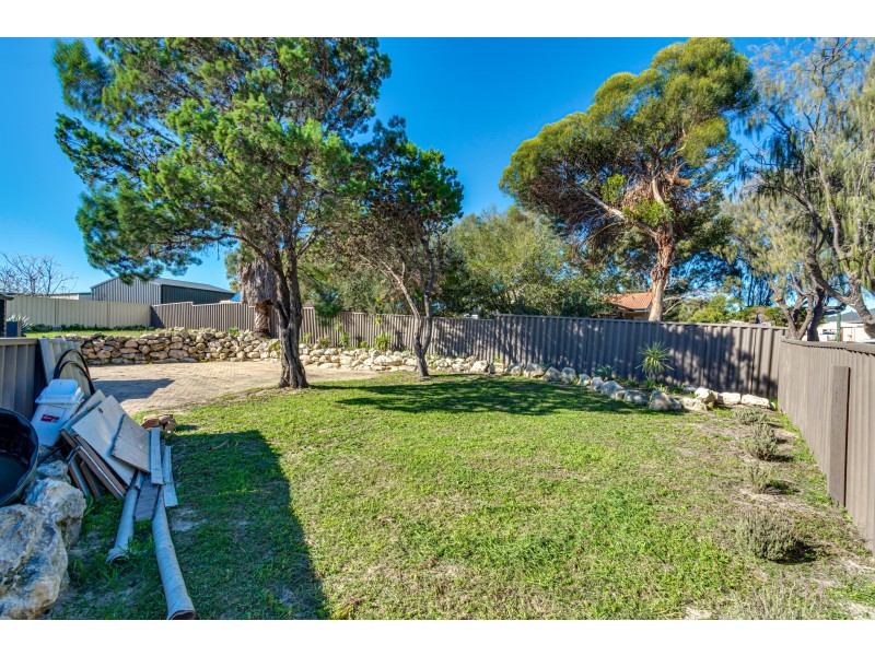 1 Newquay Close, Yanchep WA 6035
