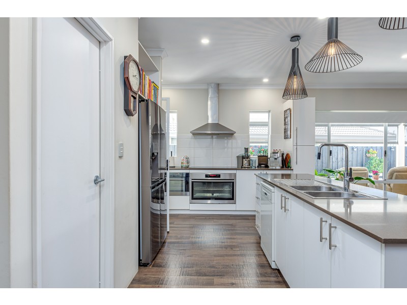 53 Viridis Street, Yanchep WA 6035