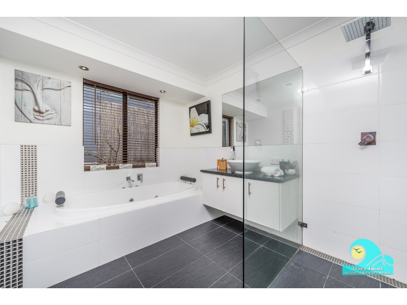 62 Lagoon Drive, Yanchep WA 6035