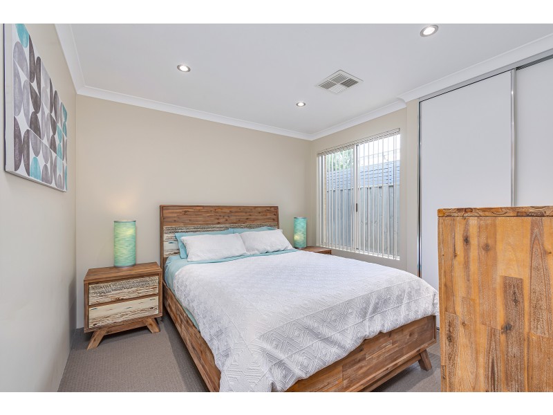 20 Sandbar Street, Yanchep WA 6035