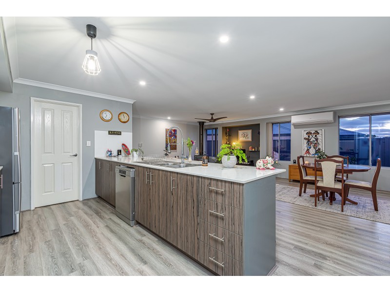 5 Brassie Terrace, Yanchep WA 6035