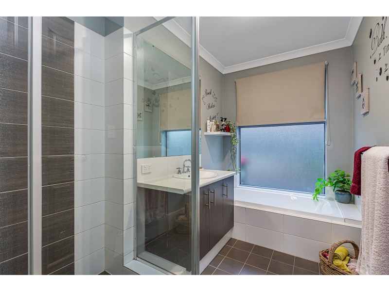 5 Brassie Terrace, Yanchep WA 6035