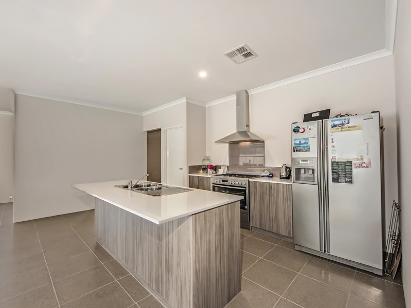 12 Current Street, Yanchep WA 6035