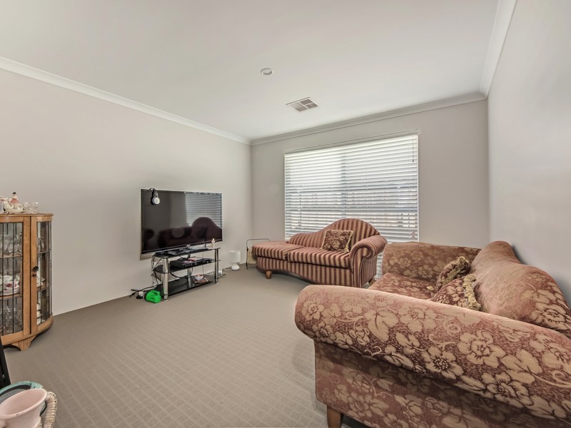 12 Current Street, Yanchep WA 6035