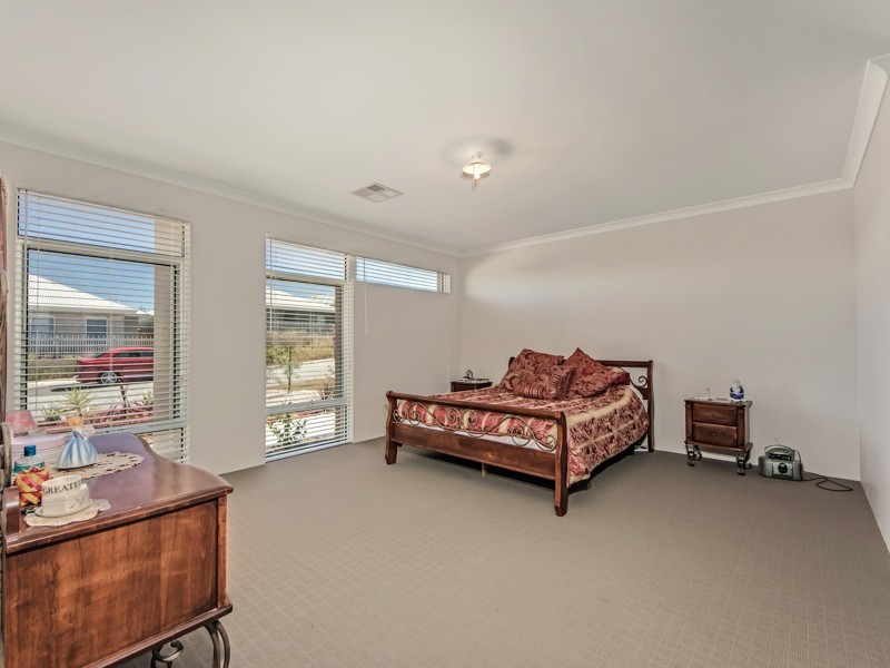 12 Current Street, Yanchep WA 6035