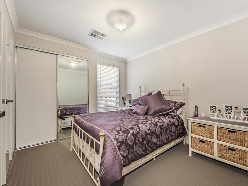 12 Current Street, Yanchep WA 6035