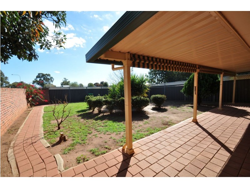 105 Websdale Drive, Dubbo NSW 2830