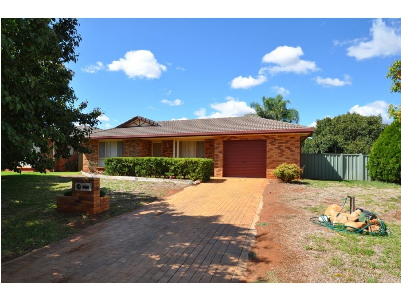 8 Barwon Way, Dubbo NSW 2830