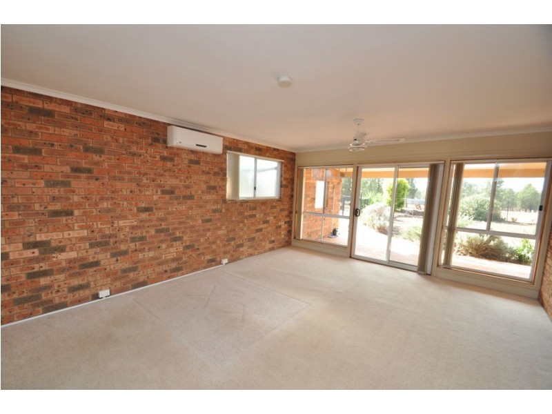 8L North Minore Road, Dubbo NSW 2830