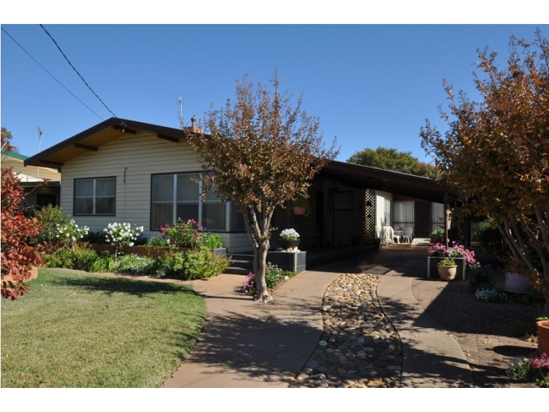 35 Bennett Street, Dubbo NSW 2830