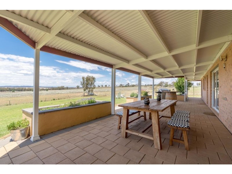 22R Oakdene Road, Dubbo NSW 2830