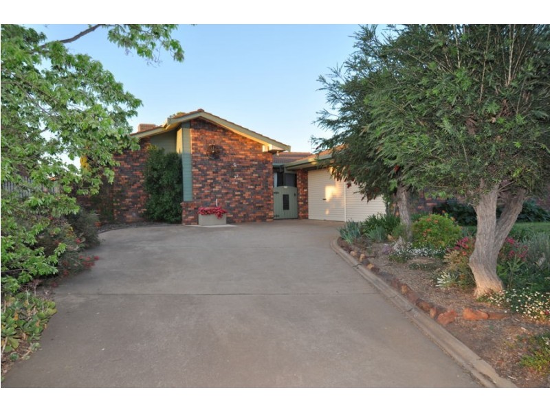 32 Alder Place, Dubbo NSW 2830