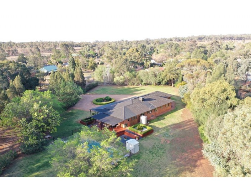 4 Kentucky Court, Dubbo NSW 2830