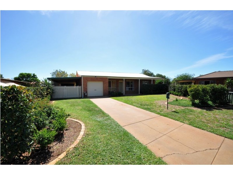6 Essex Court, Dubbo NSW 2830