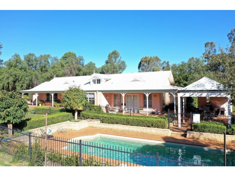 17 Renshaw Drive, Dubbo NSW 2830