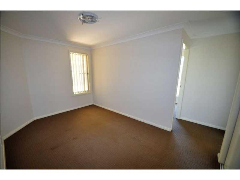38 Dalbeattie Crescent, Dubbo NSW 2830