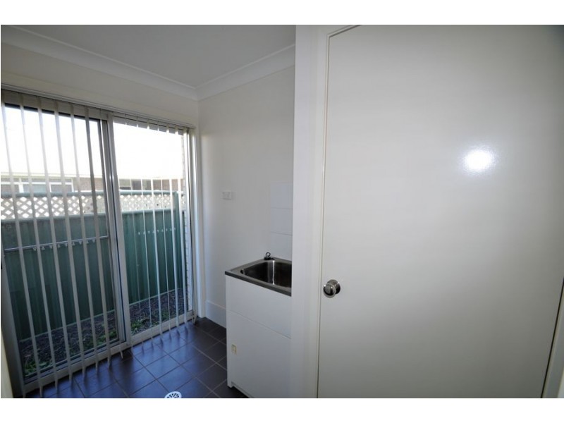 38 Dalbeattie Crescent, Dubbo NSW 2830