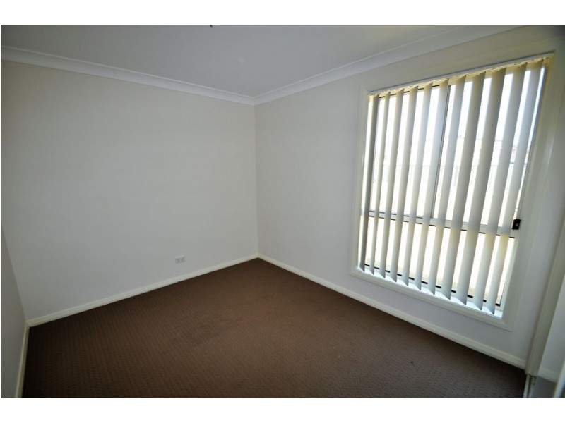 38 Dalbeattie Crescent, Dubbo NSW 2830