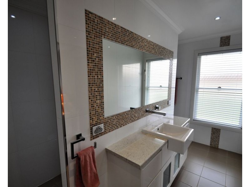 16 Ritz Place, Dubbo NSW 2830