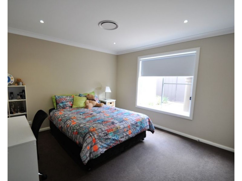 16 Ritz Place, Dubbo NSW 2830