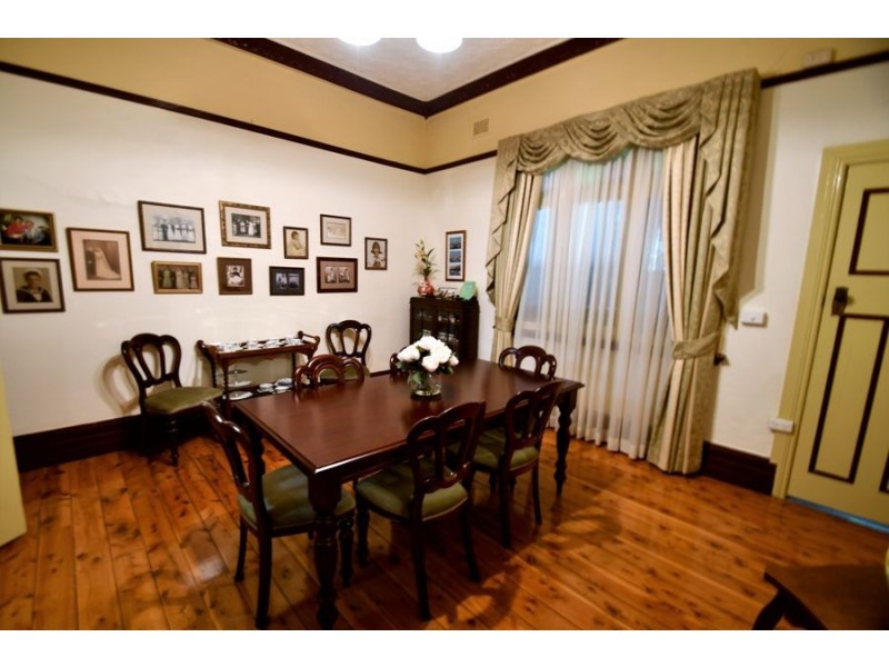 107 Bultje Street, Dubbo NSW 2830