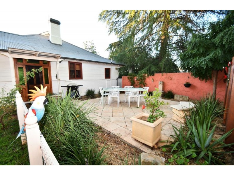 107 Bultje Street, Dubbo NSW 2830